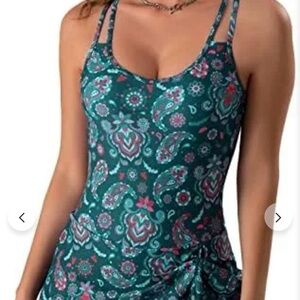 Women’s plus size tummy control swimsuits